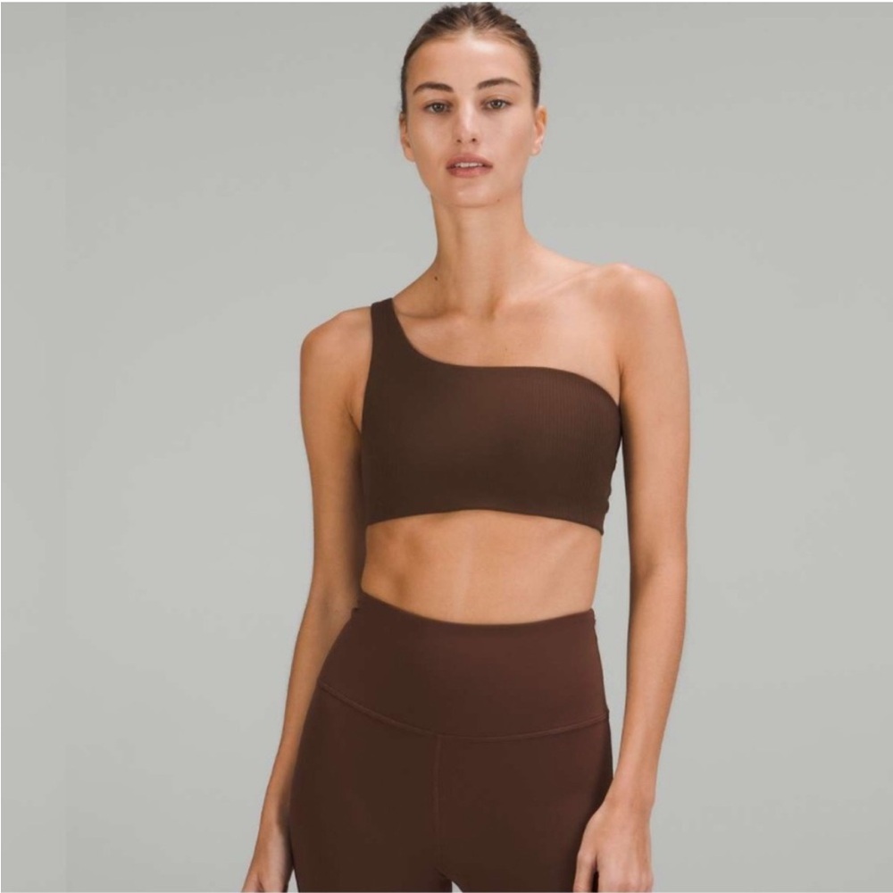 Lululemon Ribbed Nulu Asymmetrical Yoga Bra *Light Support, A/B Cup
Java size 10
